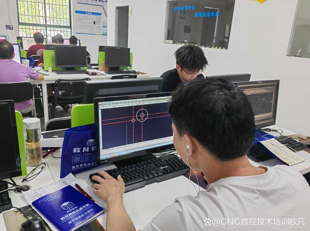 代码编程培训学校（在哪里学代码编程）