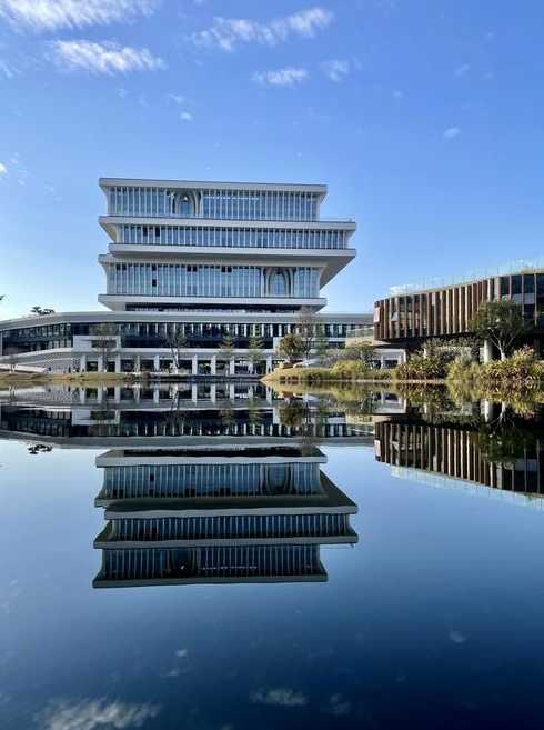 青岛网站建设（青岛网站建设专门华夏商务网详情）